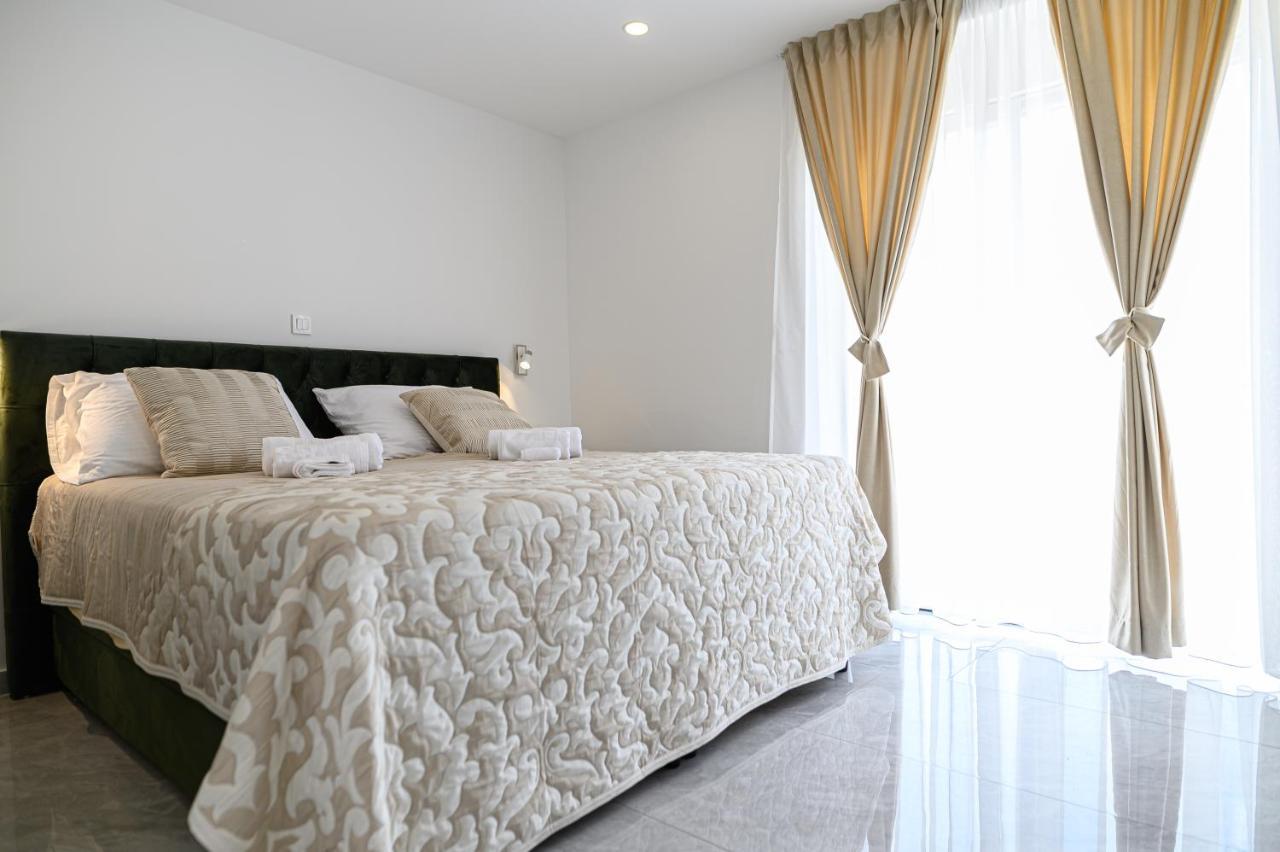 Luxury Rooms Green And Gold Σπλιτ Εξωτερικό φωτογραφία